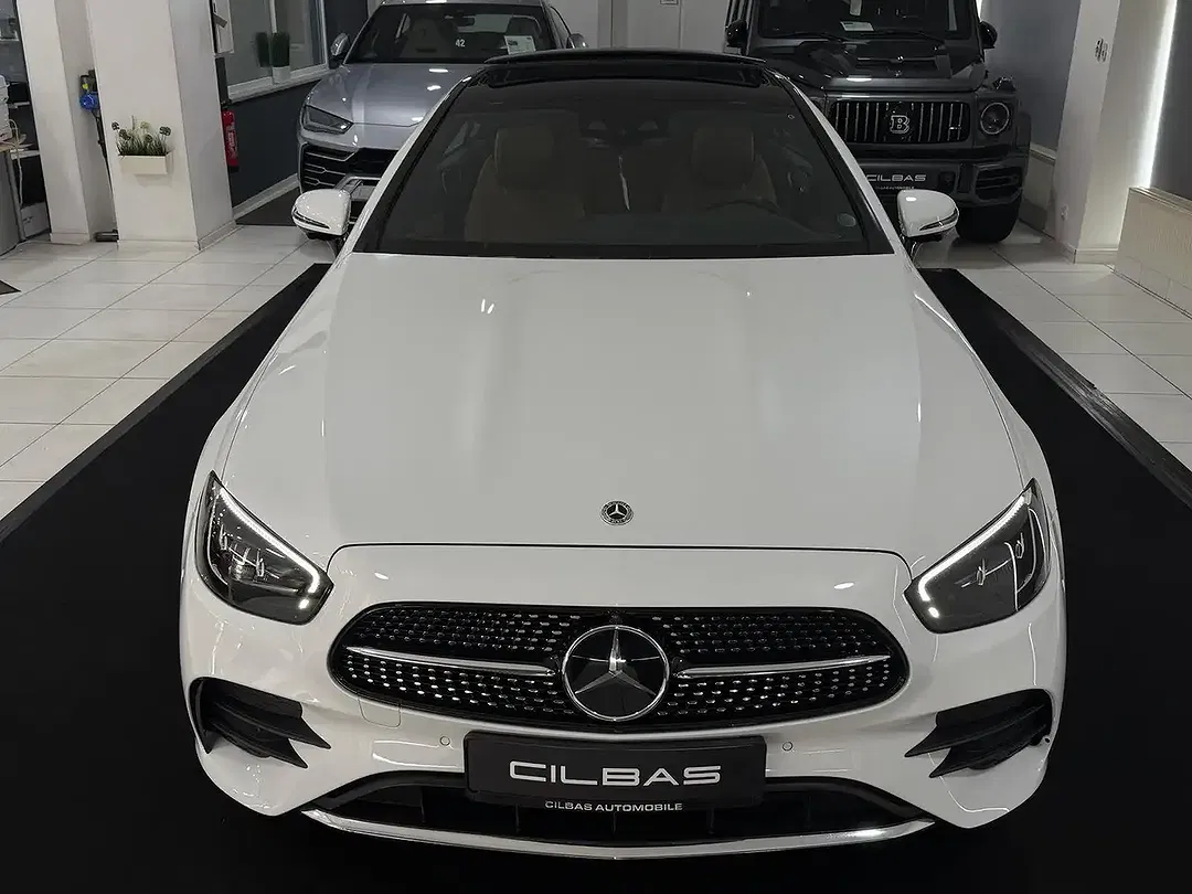 Mercedes-Benz E 220 - Thumbnail 4