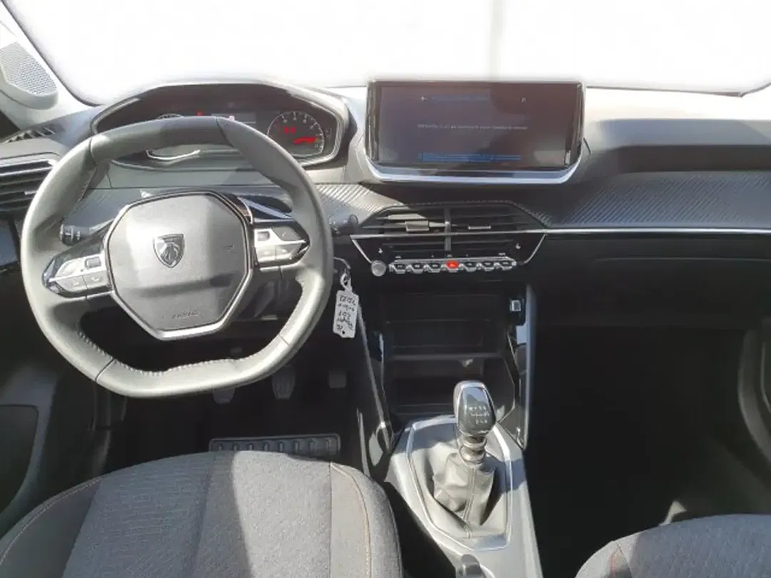 Peugeot 208 - Thumbnail 9