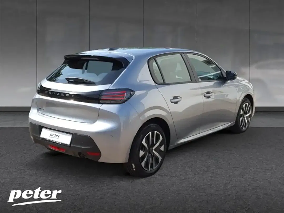 Peugeot 208 - Thumbnail 3