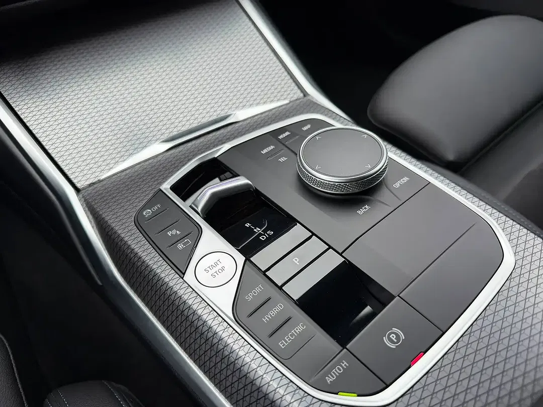 BMW 330 - Thumbnail 22