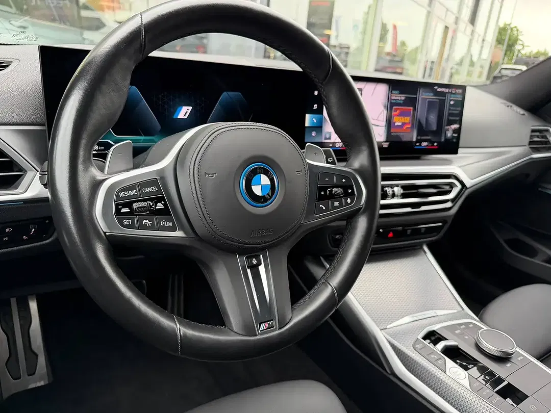 BMW 330 - Thumbnail 23