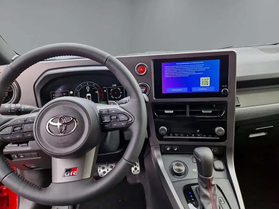Toyota Yaris - Thumbnail 13