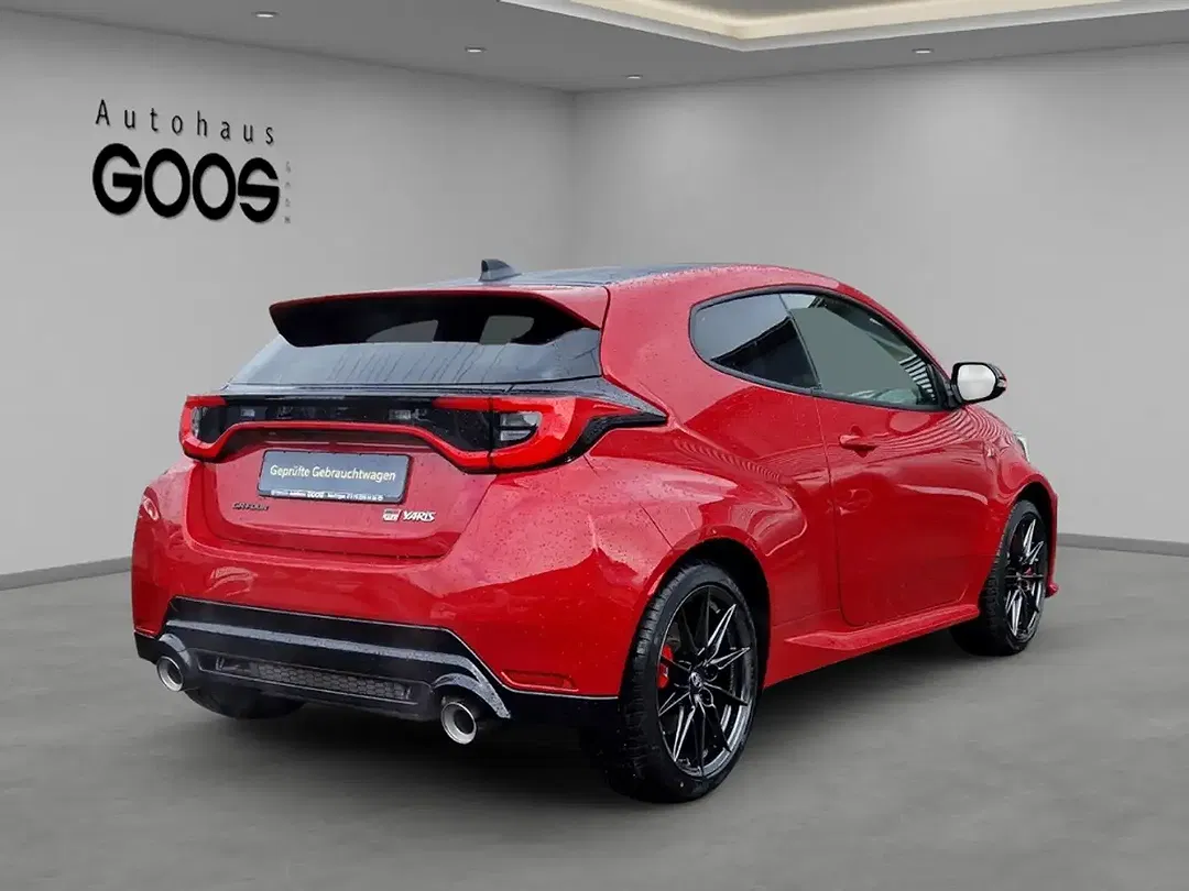 Toyota Yaris - Thumbnail 5
