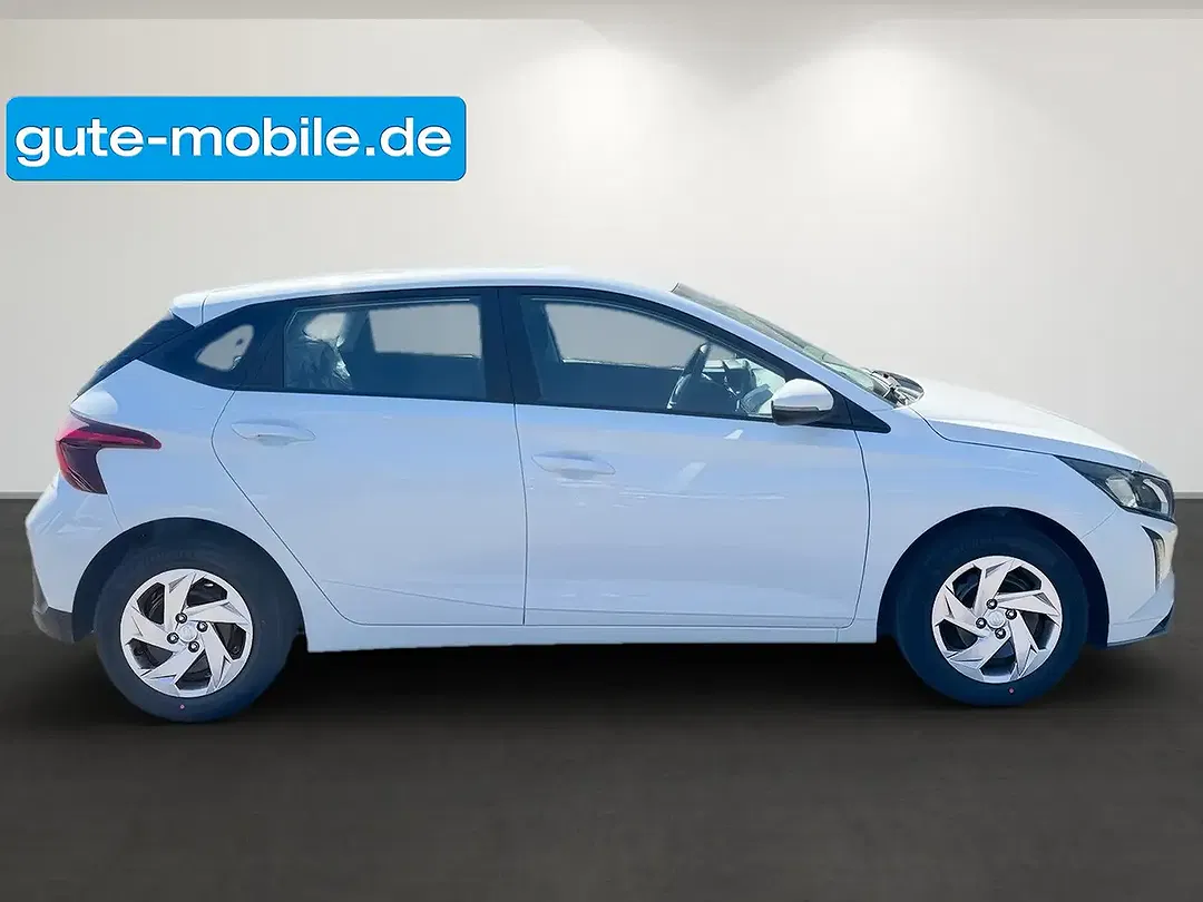 Hyundai i20 - Thumbnail 3