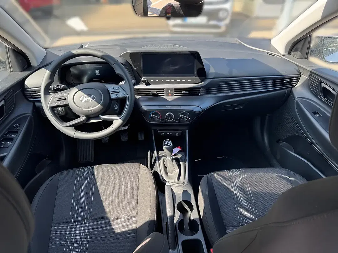 Hyundai i20 - Thumbnail 9