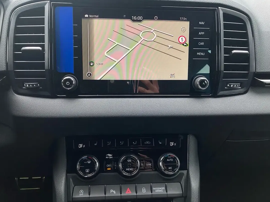 Skoda Karoq - Thumbnail 11