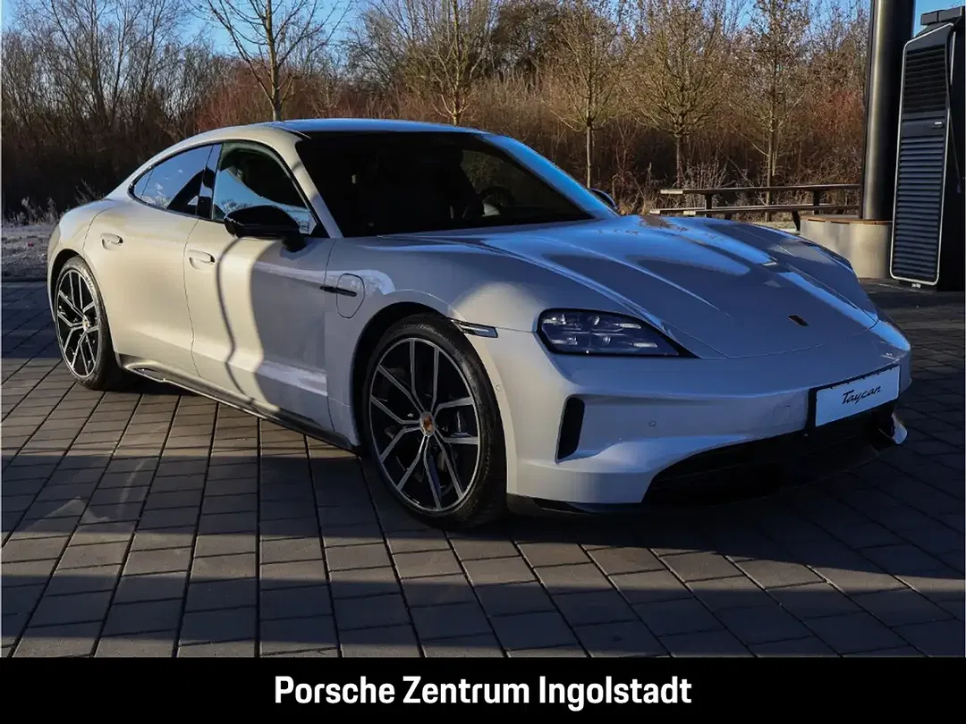 Porsche Taycan - Thumbnail 11