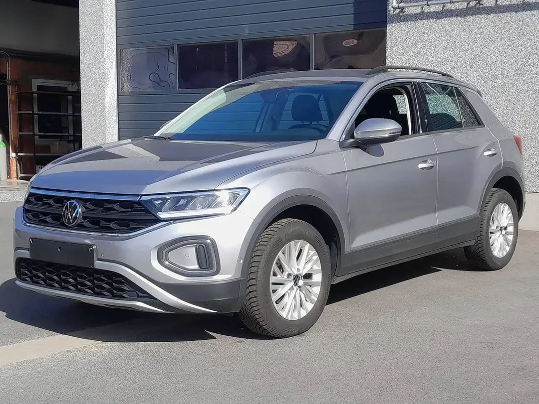 Volkswagen T-Roc - Thumbnail 1