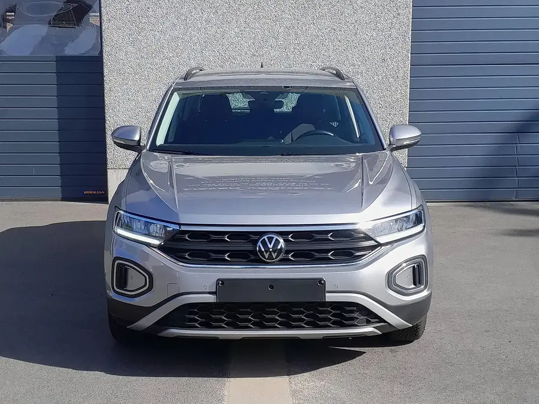 Volkswagen T-Roc - Thumbnail 3