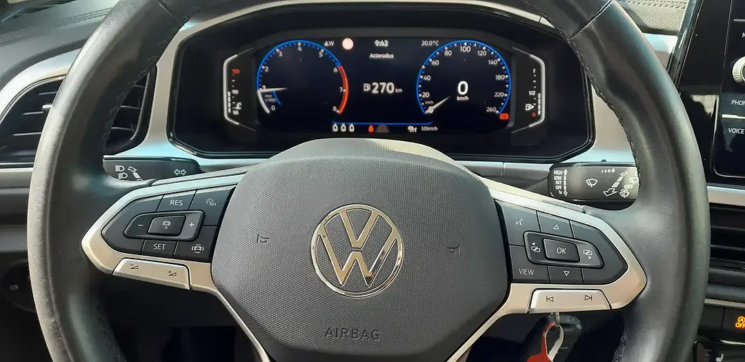 Volkswagen T-Roc - Thumbnail 9