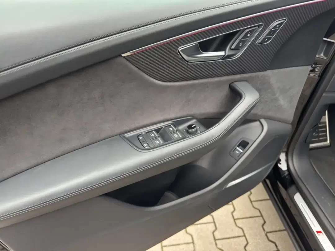 Audi RS Q8 - Thumbnail 13