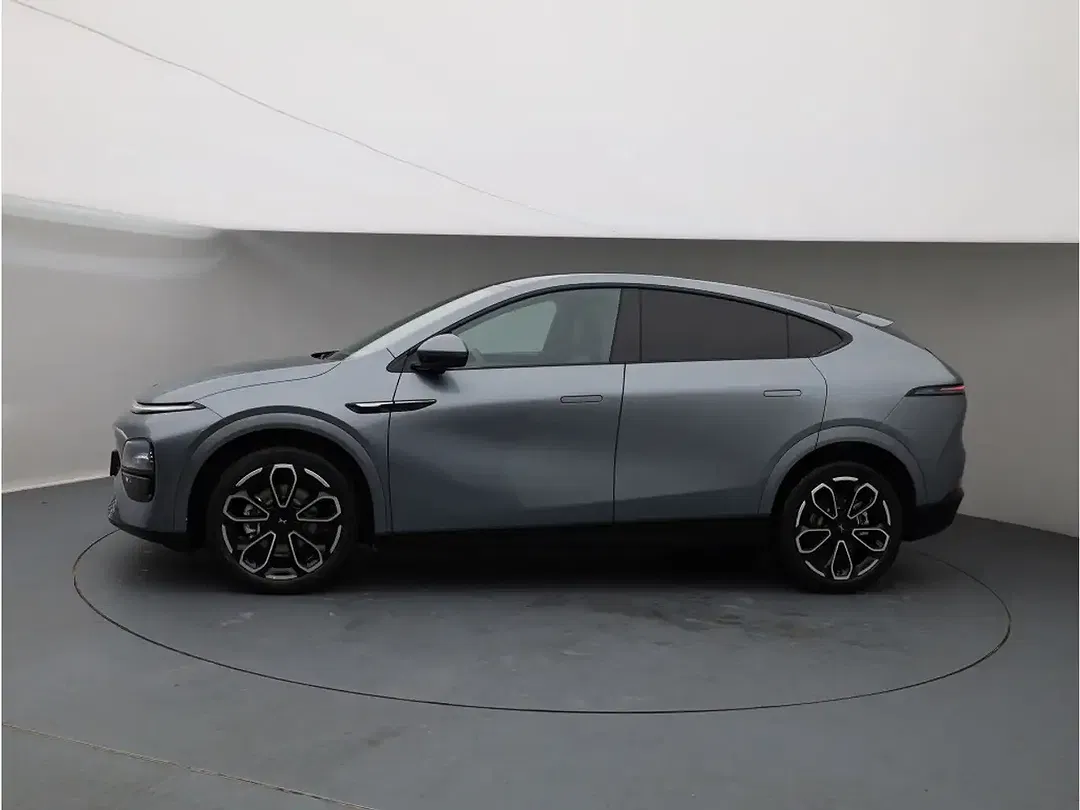Xpeng G6 - Thumbnail 2