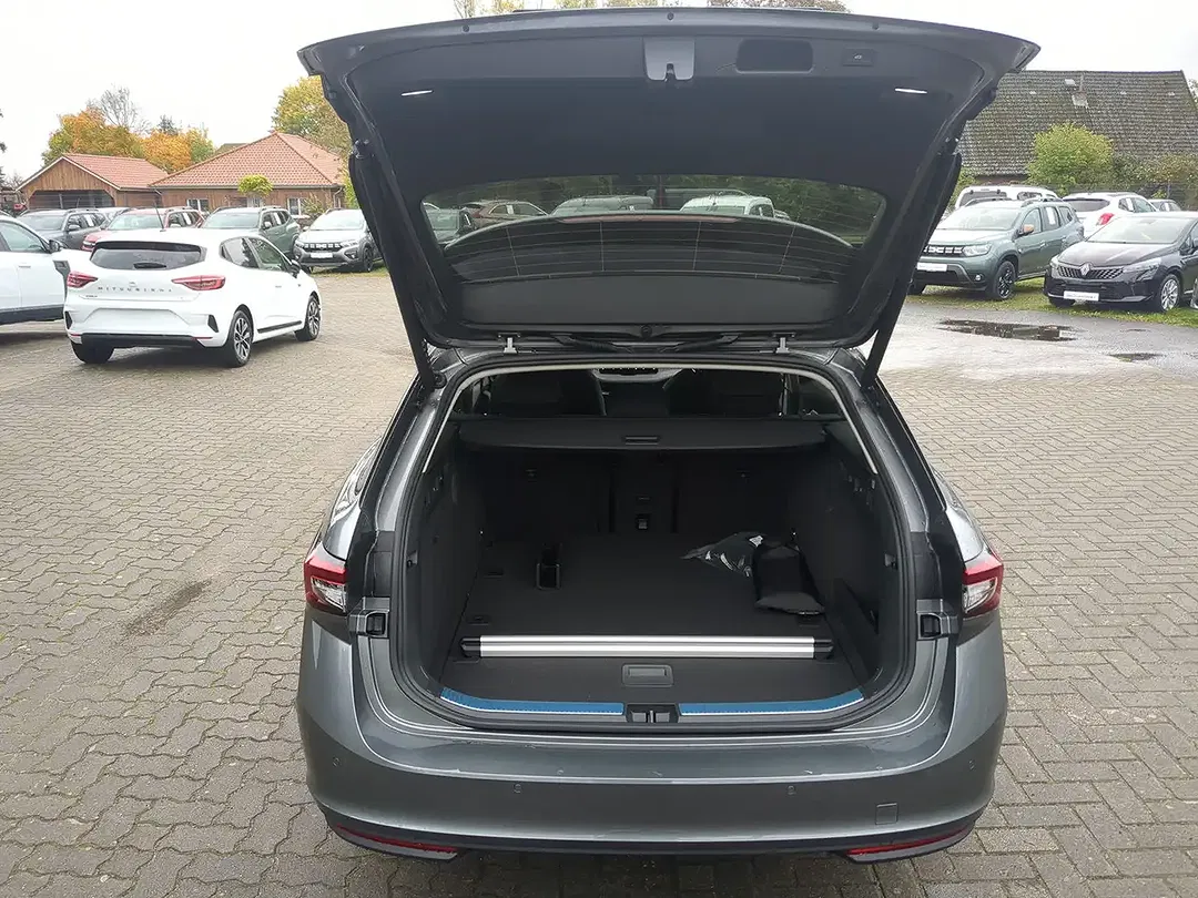 Skoda Superb - Thumbnail 15