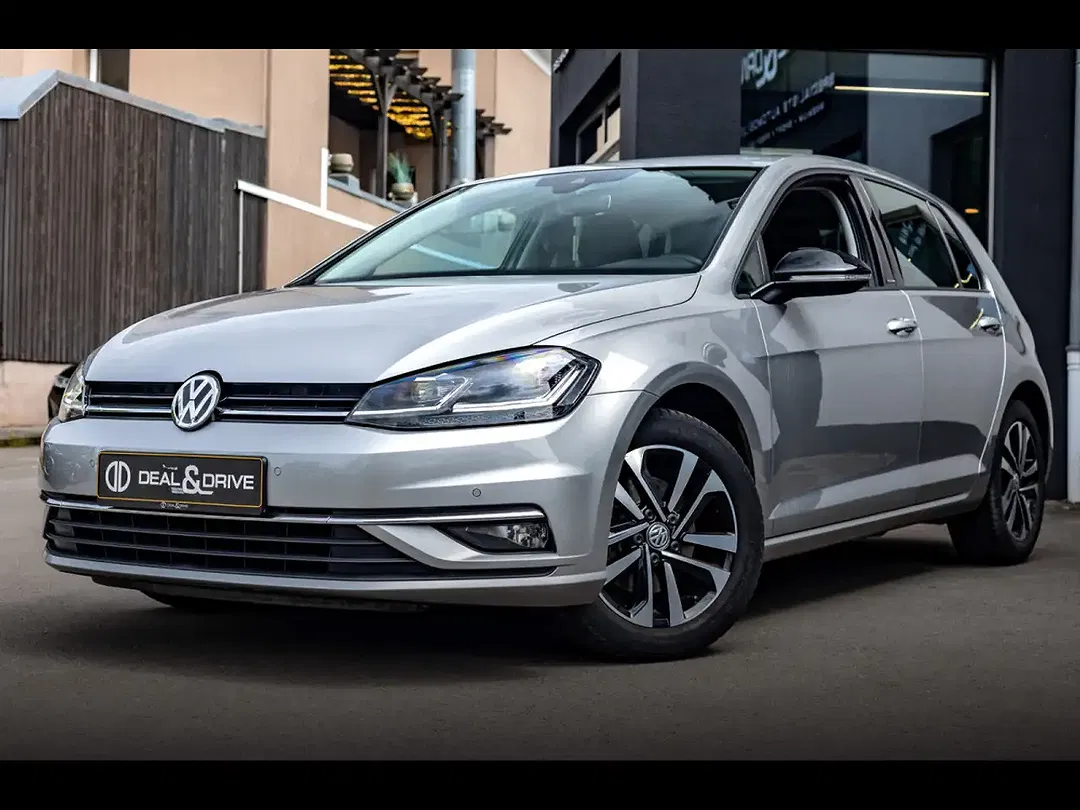 Volkswagen Golf - Thumbnail 1