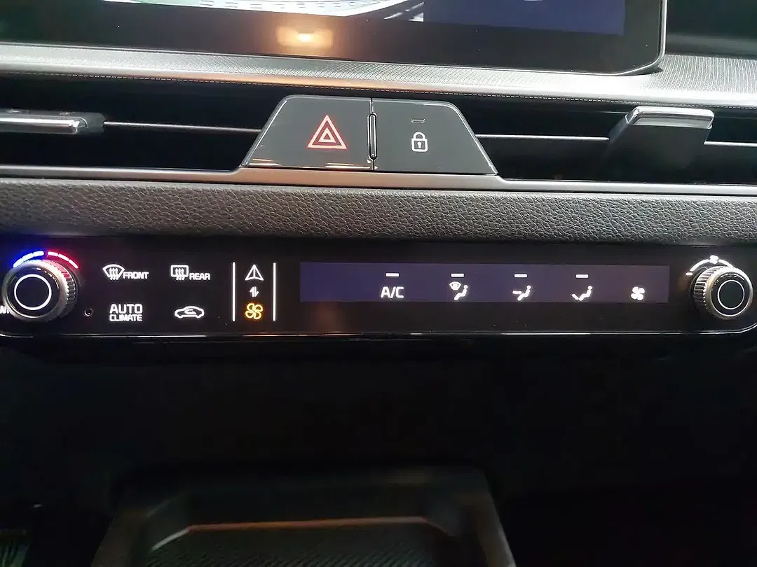 Kia Stonic - Thumbnail 11