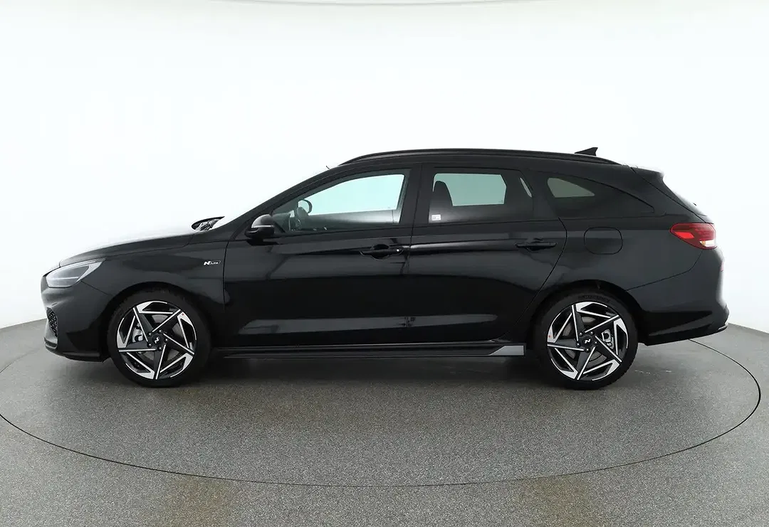 Hyundai i30 - Thumbnail 1