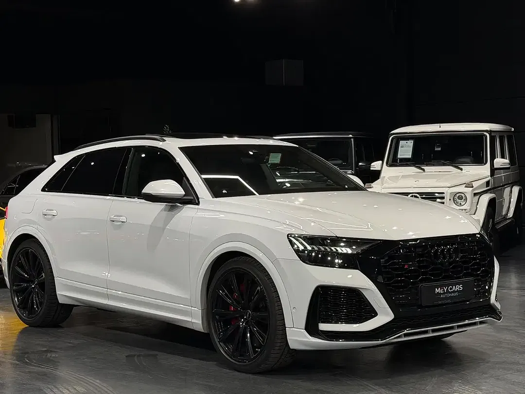 Audi RS Q8 - Thumbnail 13