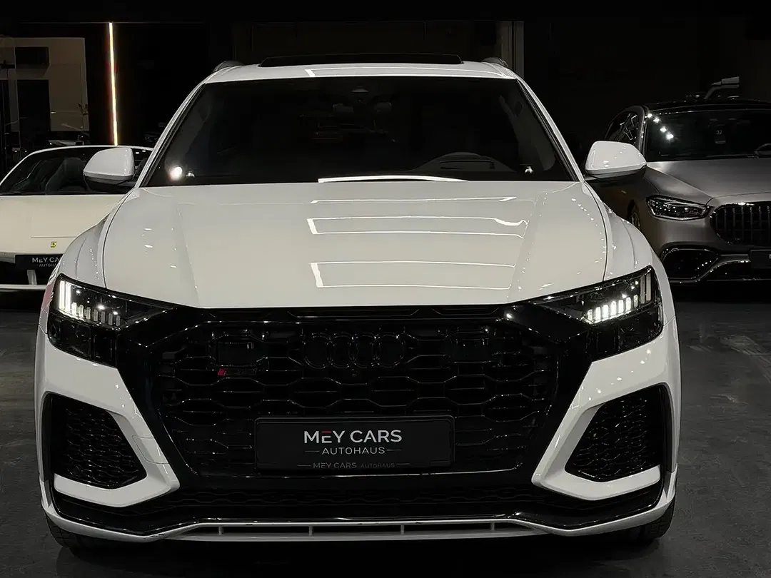 Audi RS Q8 - Thumbnail 2