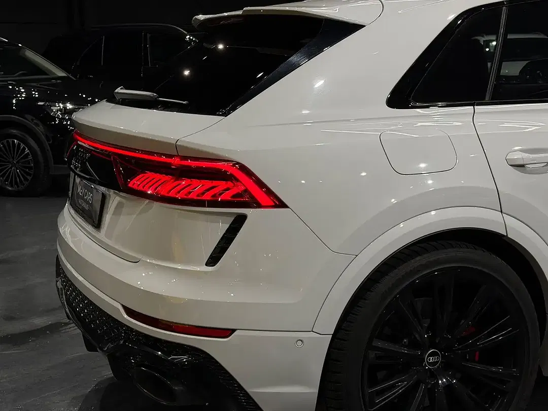 Audi RS Q8 - Thumbnail 9