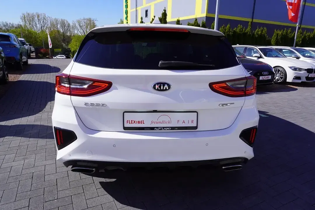 Kia Ceed / cee'd - Thumbnail 3
