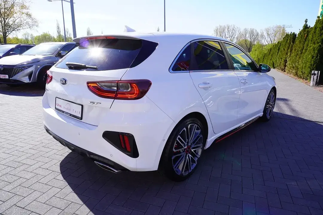 Kia Ceed / cee'd - Thumbnail 4