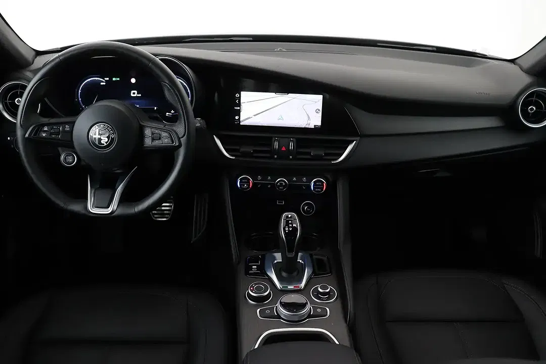 Alfa Romeo Giulia - Thumbnail 10
