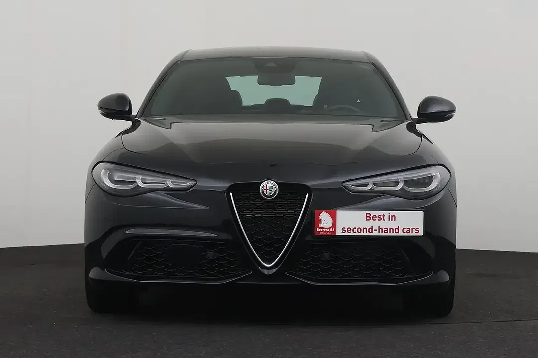 Alfa Romeo Giulia - Thumbnail 8