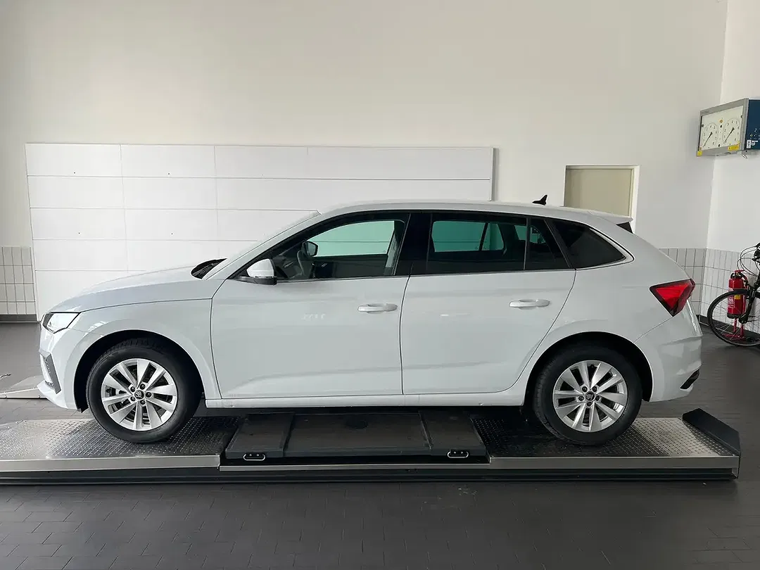 Skoda Scala - Thumbnail 2