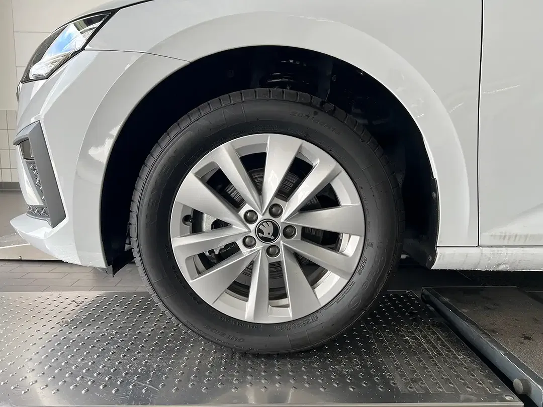 Skoda Scala - Thumbnail 4