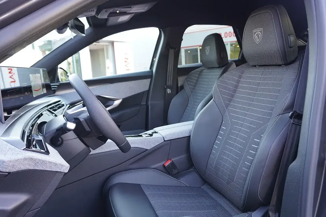 Peugeot 3008 - Thumbnail 11