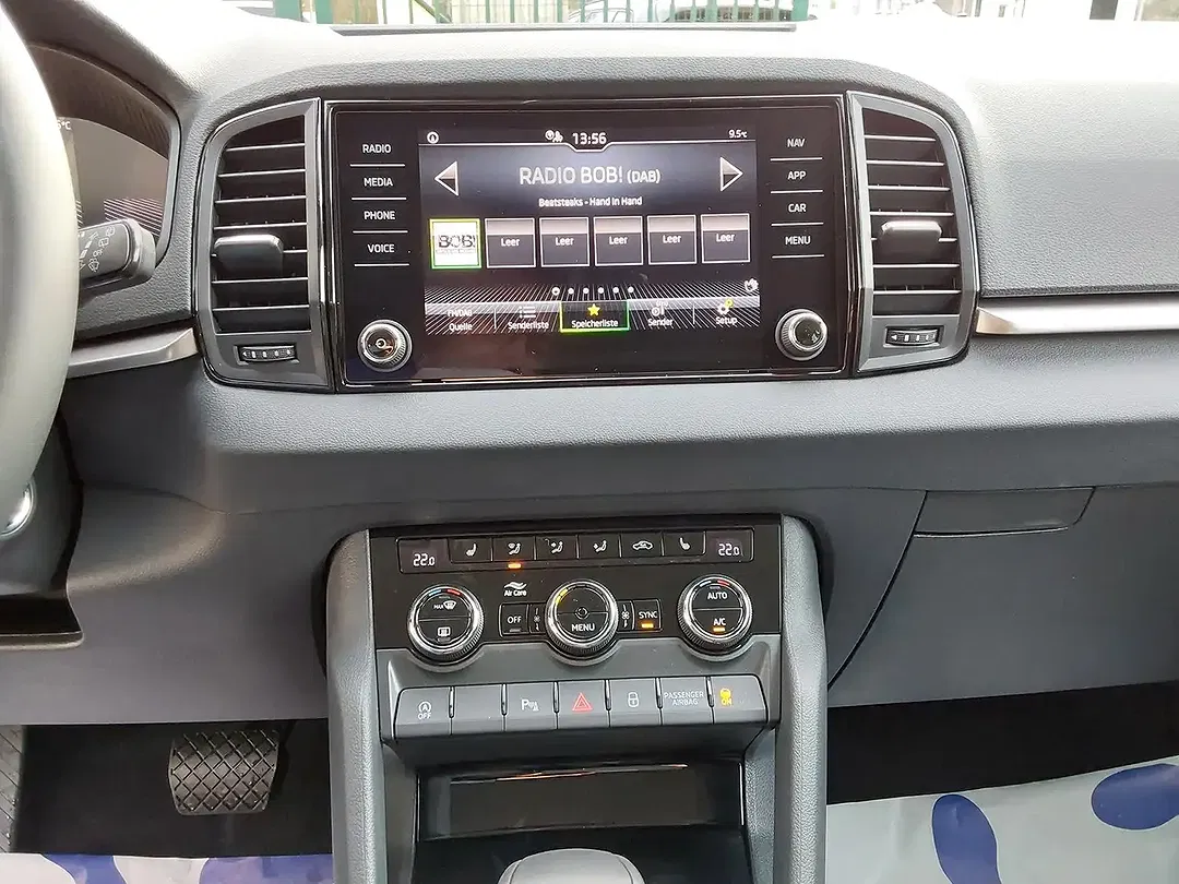 Skoda Karoq - Thumbnail 11