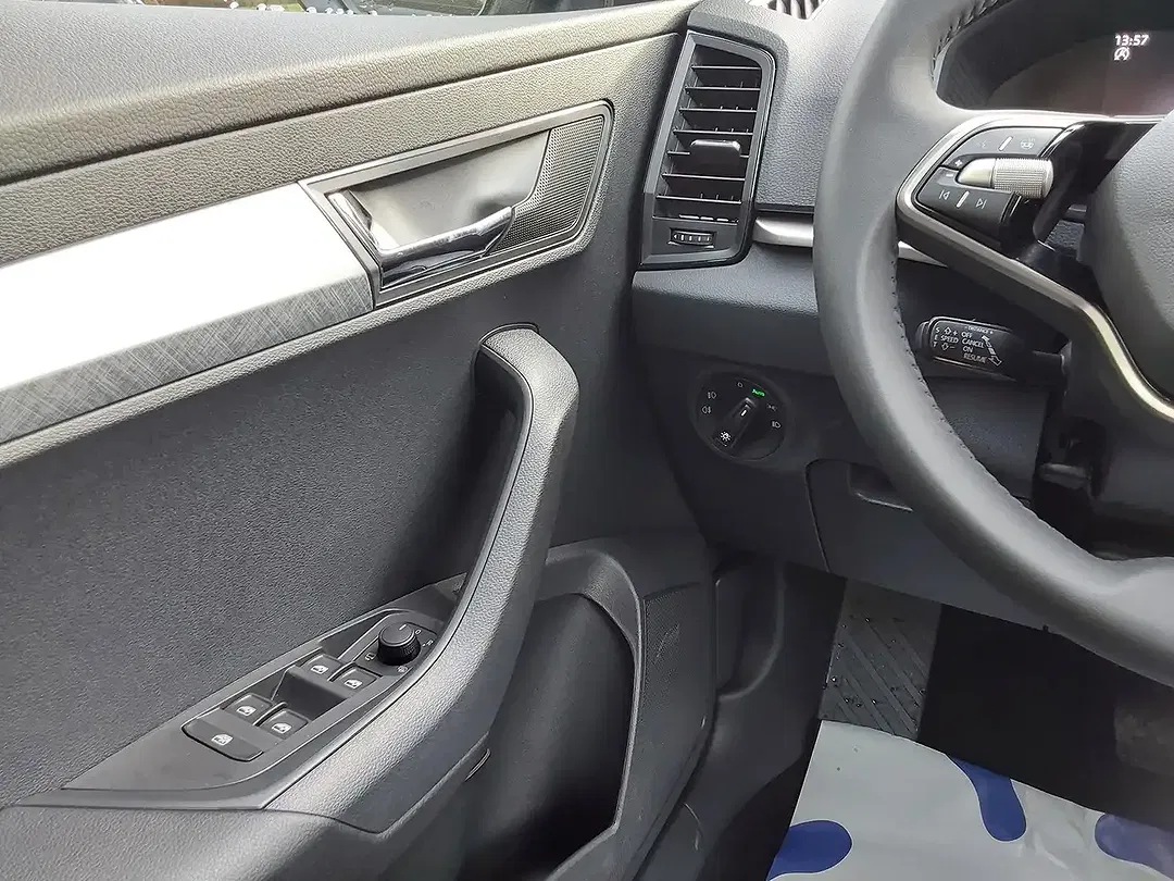 Skoda Karoq - Thumbnail 14
