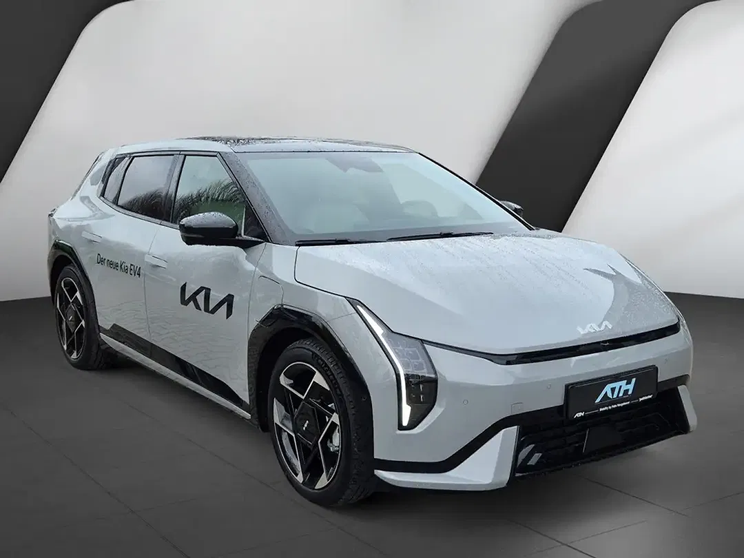 Kia EV4 - Thumbnail 4