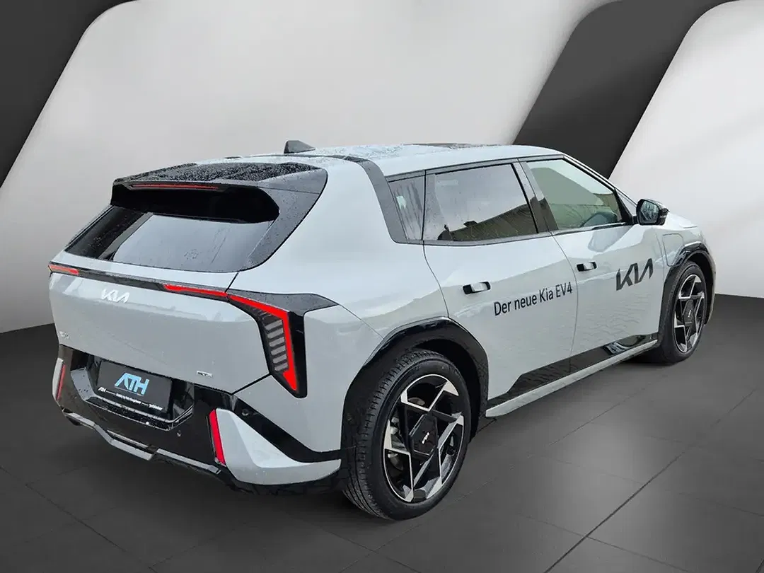 Kia EV4 - Thumbnail 6
