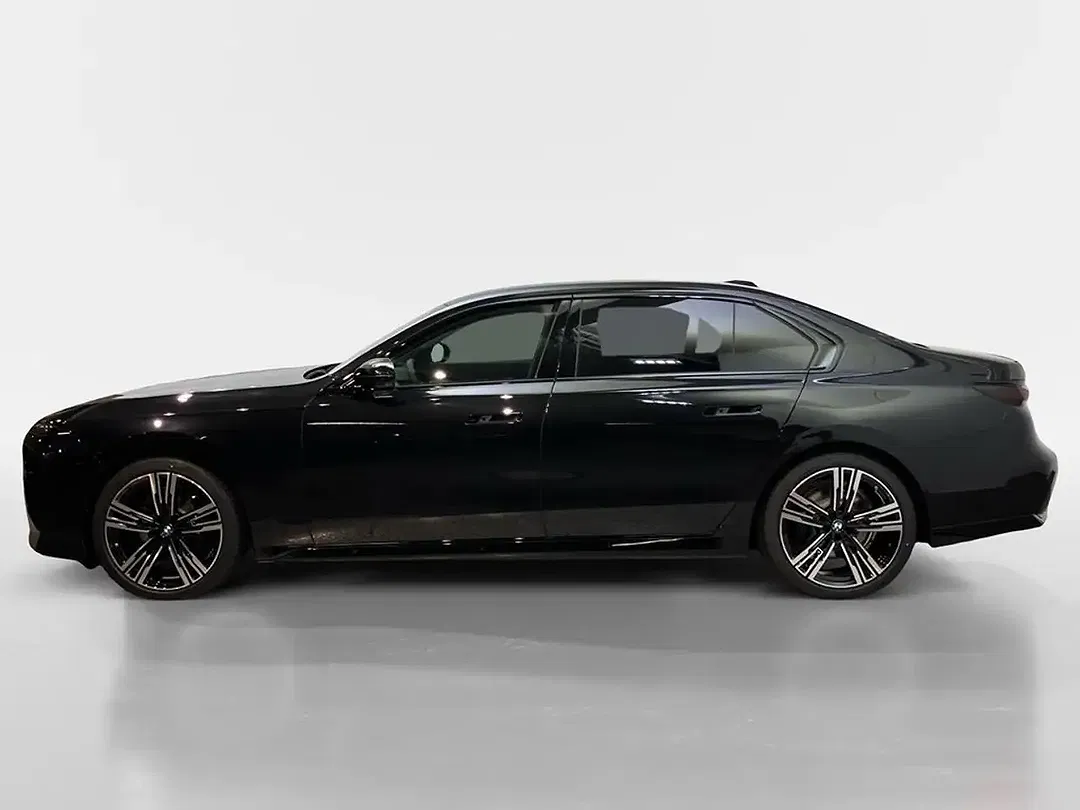 BMW 740 - Thumbnail 4