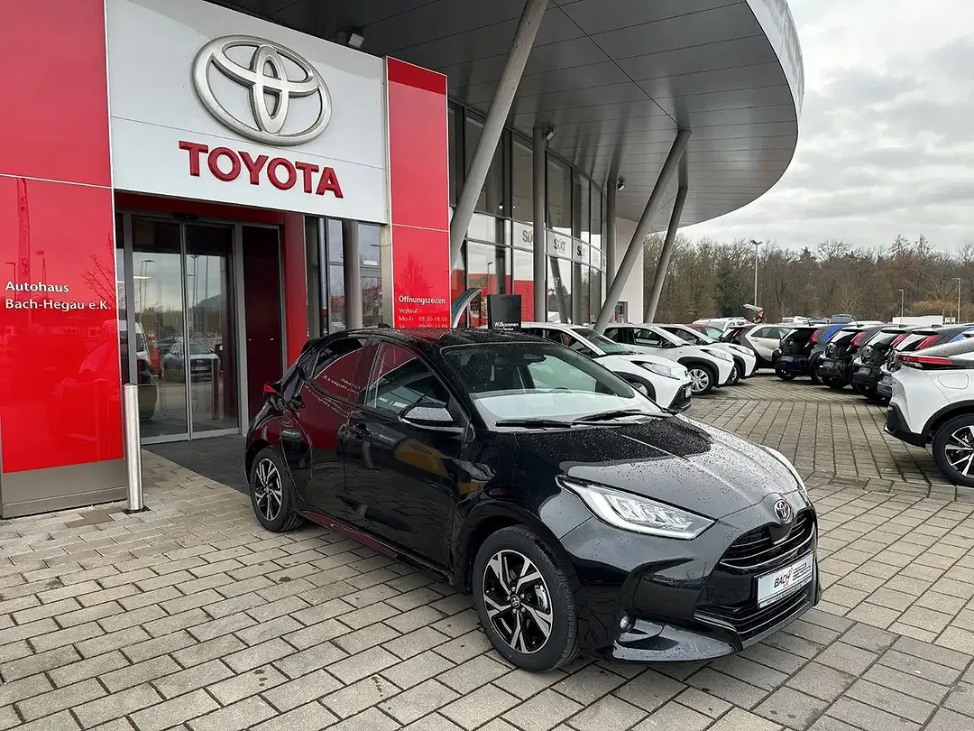 Toyota Yaris - Thumbnail 4