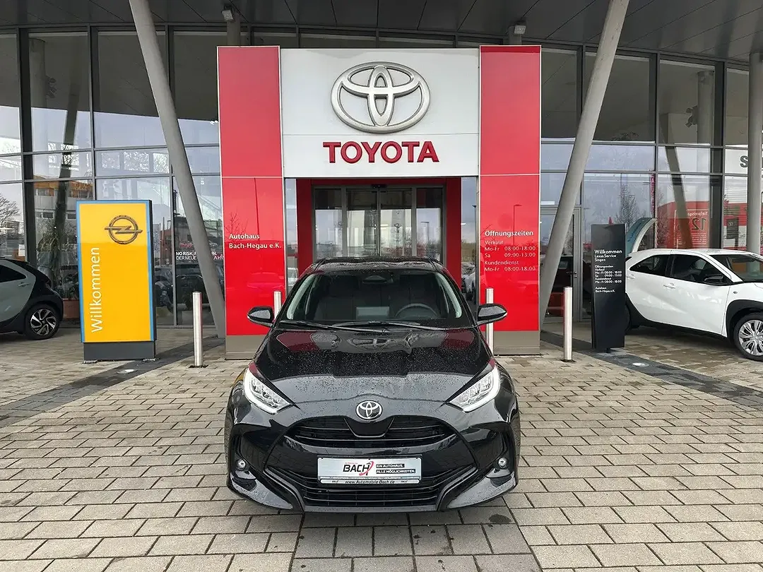 Toyota Yaris - Thumbnail 5