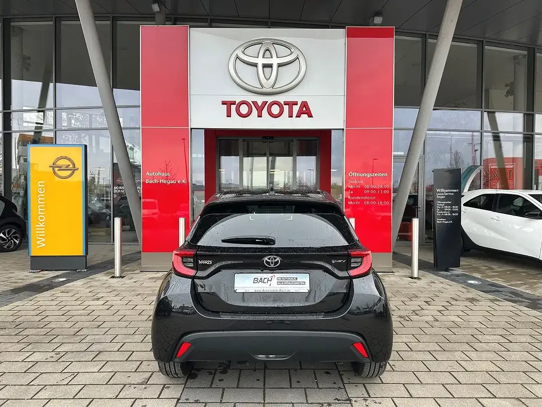 Toyota Yaris - Thumbnail 7