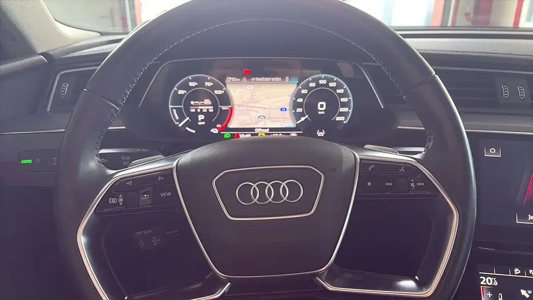Audi e-tron - Thumbnail 10
