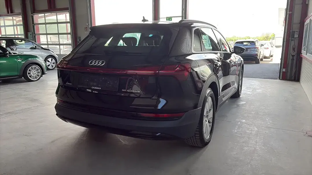 Audi e-tron - Thumbnail 6