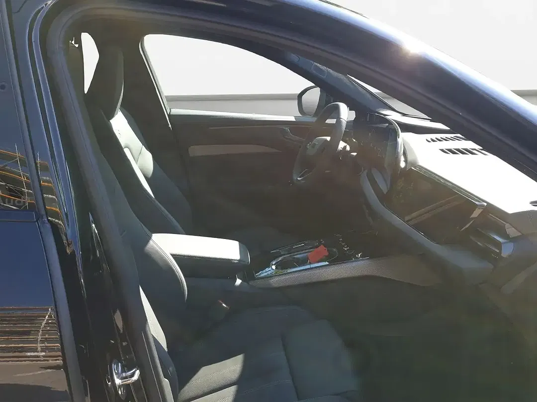 Audi A6 - Thumbnail 3