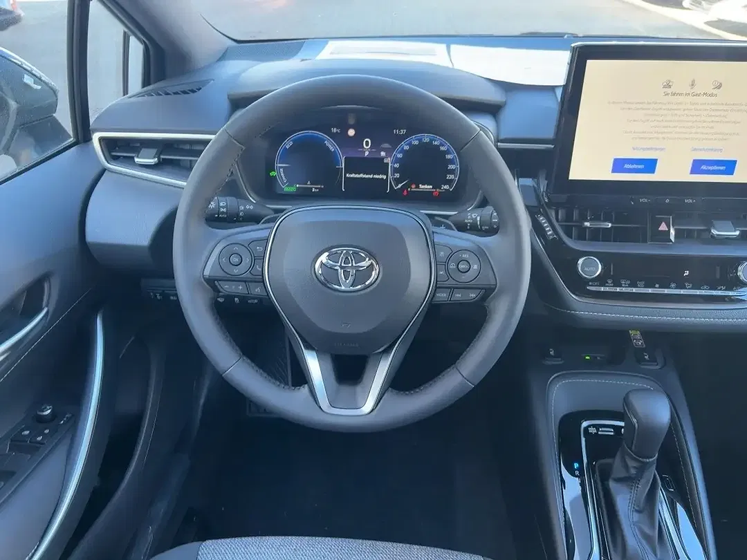 Toyota Corolla - Thumbnail 10