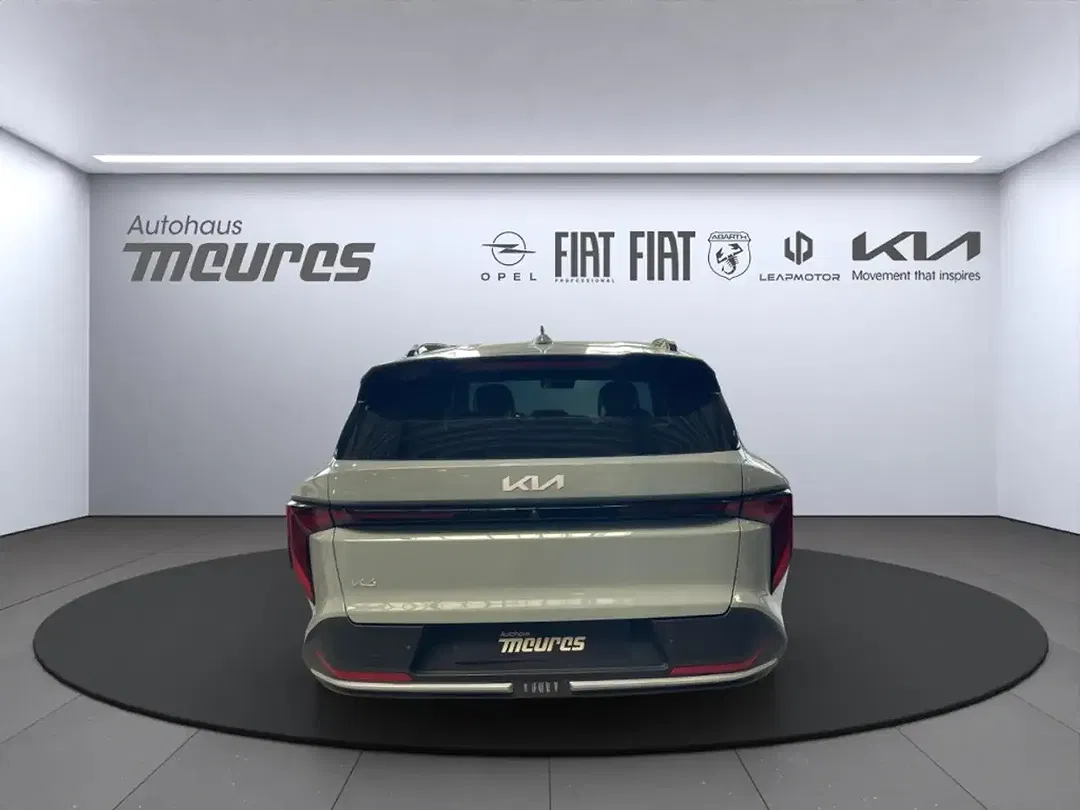 Kia K4 - Thumbnail 3