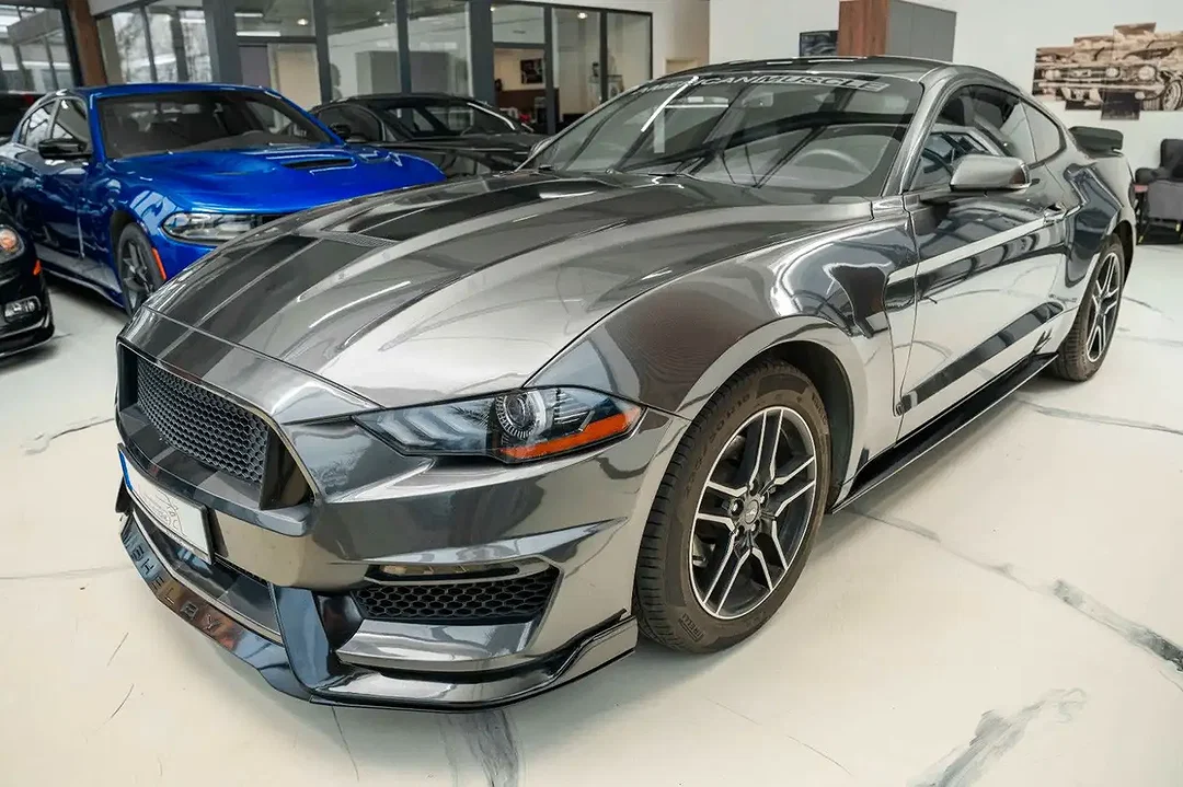 Ford Mustang - Afbeelding 1