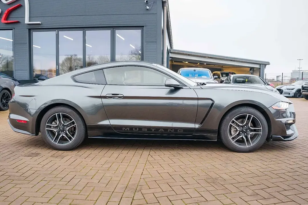 Ford Mustang - Thumbnail 12