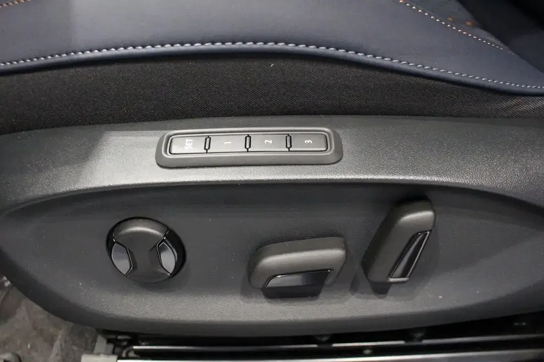 CUPRA Tavascan - Thumbnail 12