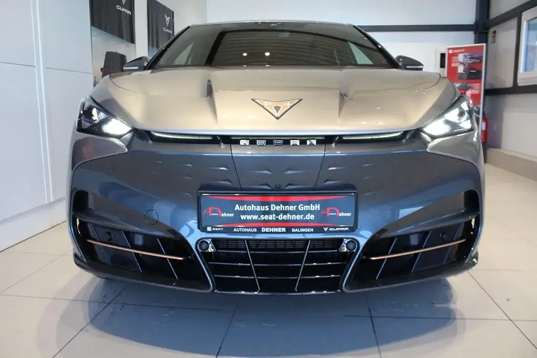 CUPRA Tavascan - Thumbnail 3