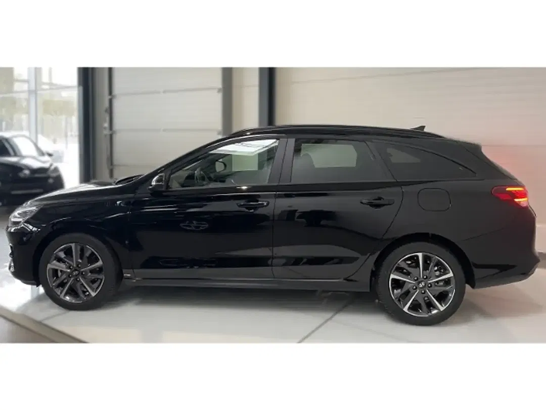 Hyundai i30 - Thumbnail 4