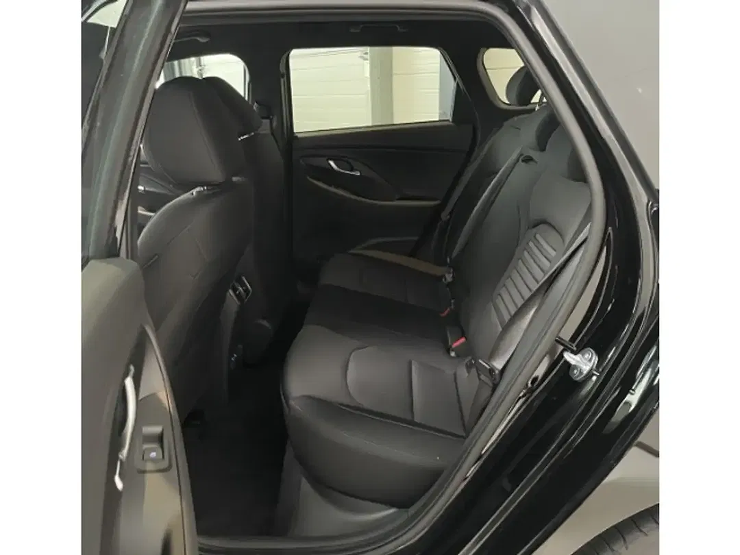 Hyundai i30 - Thumbnail 8