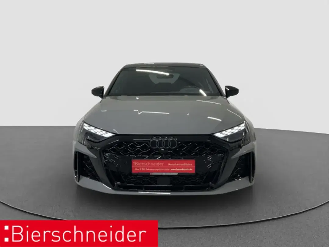 Audi RS3 - Thumbnail 2